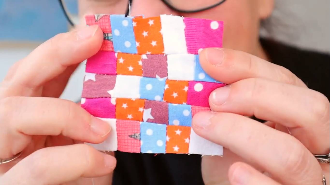  ideas for leftover fabric scraps step 11 the mini quilt