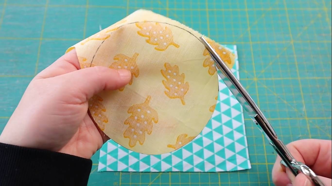  how to sew fabric circles step 1 cutting fabrics