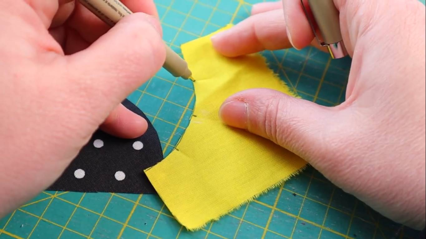  how to sew fabric circles step 2 mark the middle and the quarters of the pieces