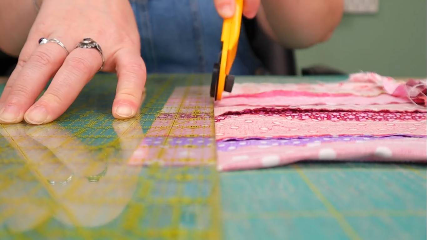 how to make a bargello quilt step 6 cutting the strips